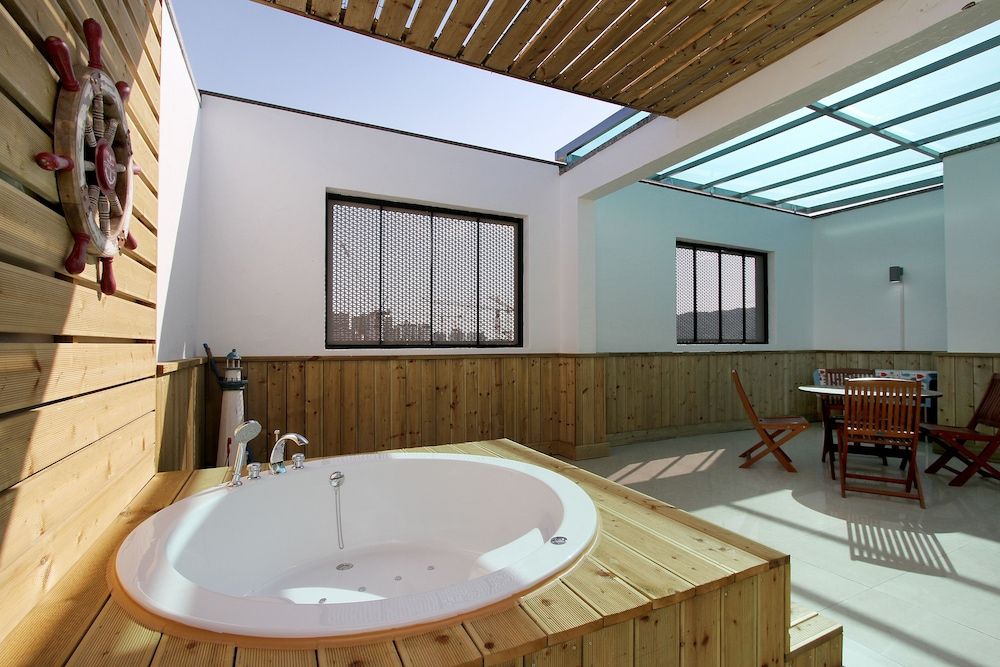 Royal Prime Hotel Suite 14