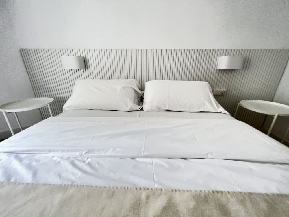 undefined THE MO HOUSE GOTIC 9