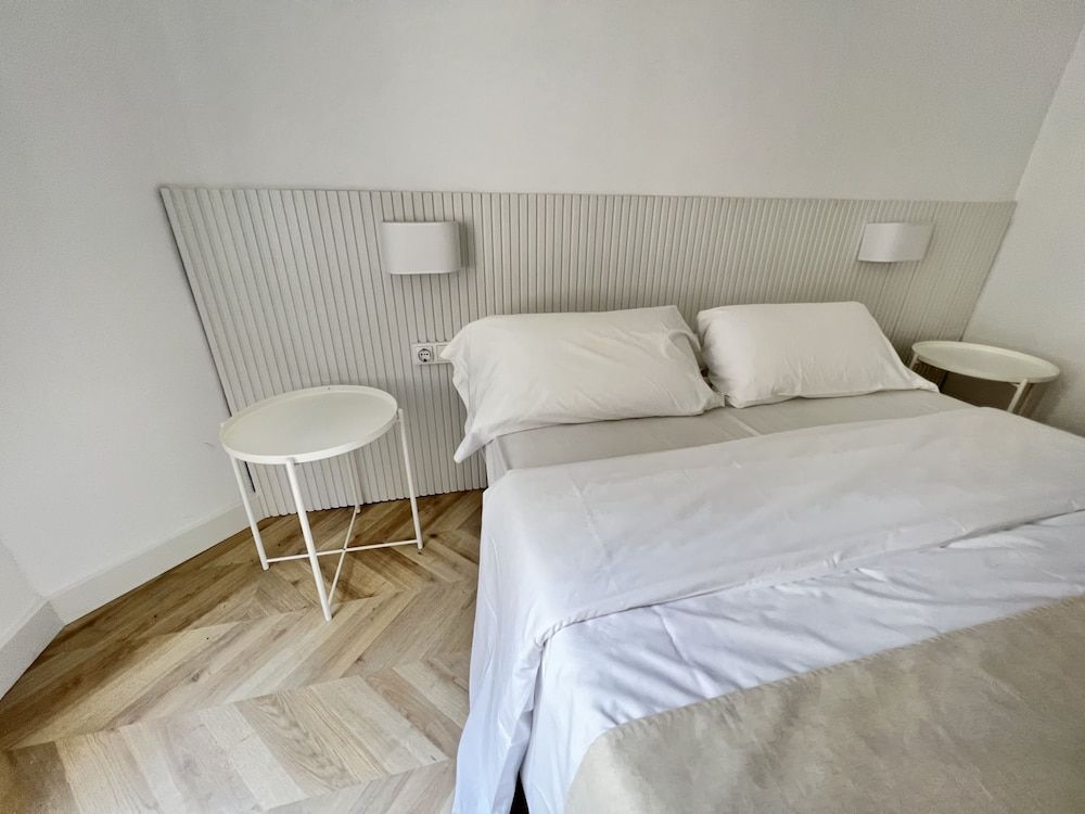 undefined THE MO HOUSE GOTIC 6