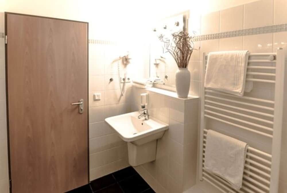 Hotel Flämischer Hof Basic Single Room 4