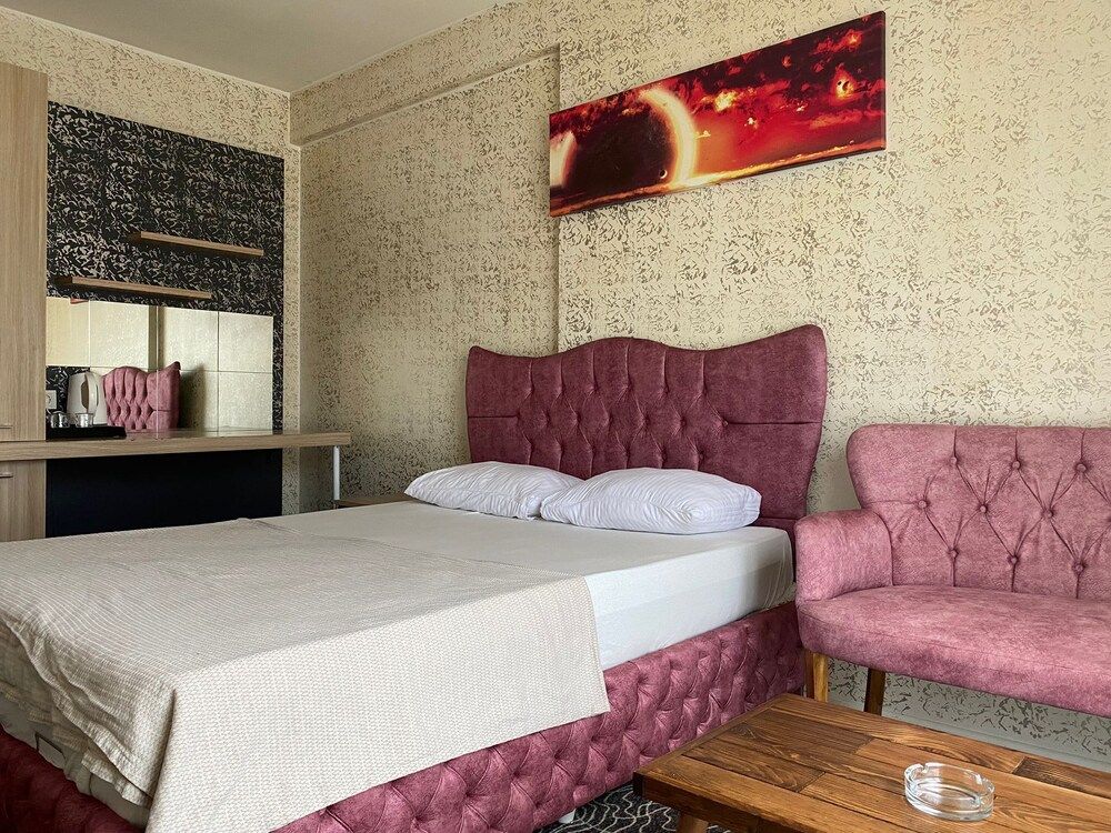 undefined Pin Suites 9