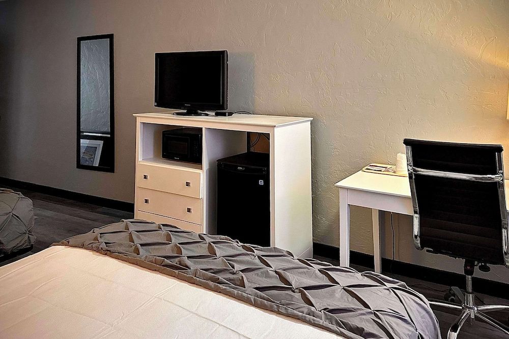 Heritage House Inn on Cape Cod Standard Room, 2 Double Beds, Non Smoking 5