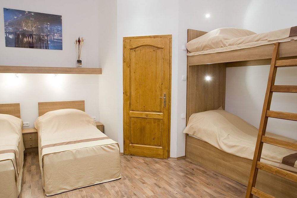 undefined Centrooms House 2