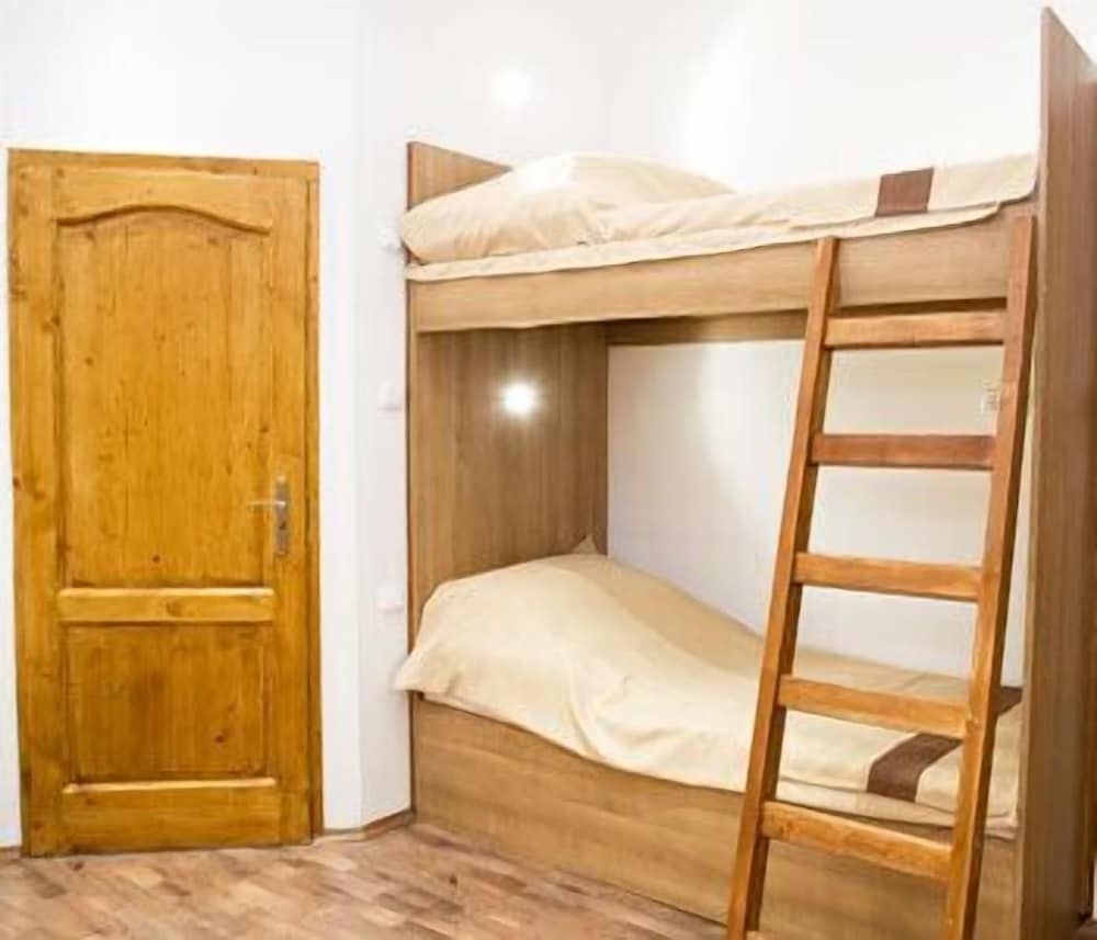 undefined Centrooms House 4