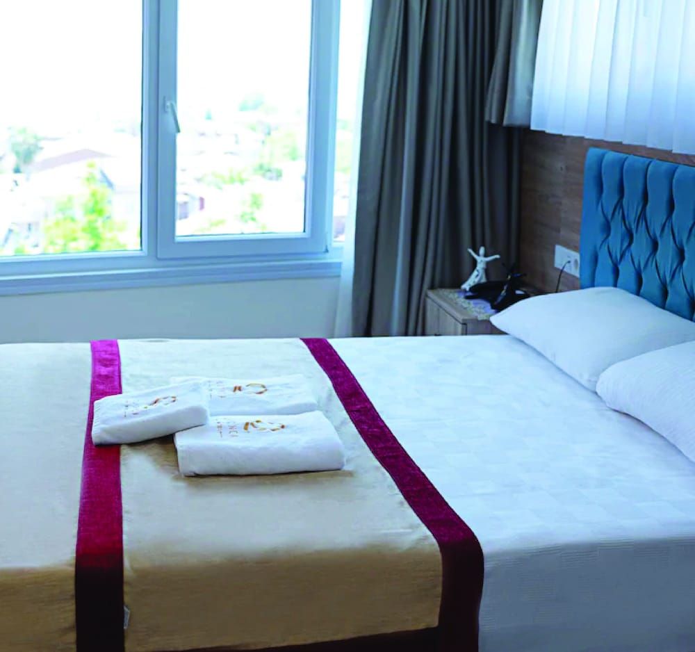 undefined The Laila Hotel 5