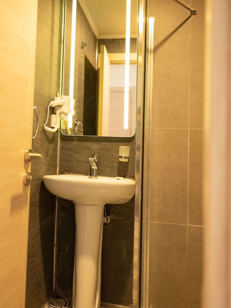 The Laila Hotel Standard Double Room, City View 3