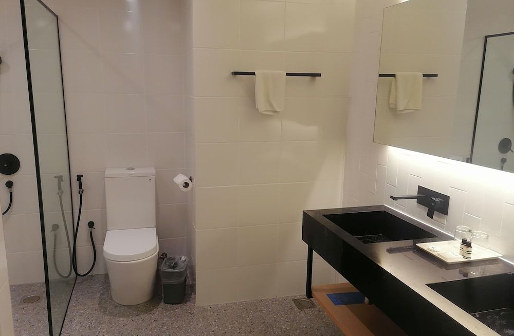 Crystal Crown Hotel Harbour View Superior Single Room, 1 Bedroom (New Renovated 1 King Size Bed) 4