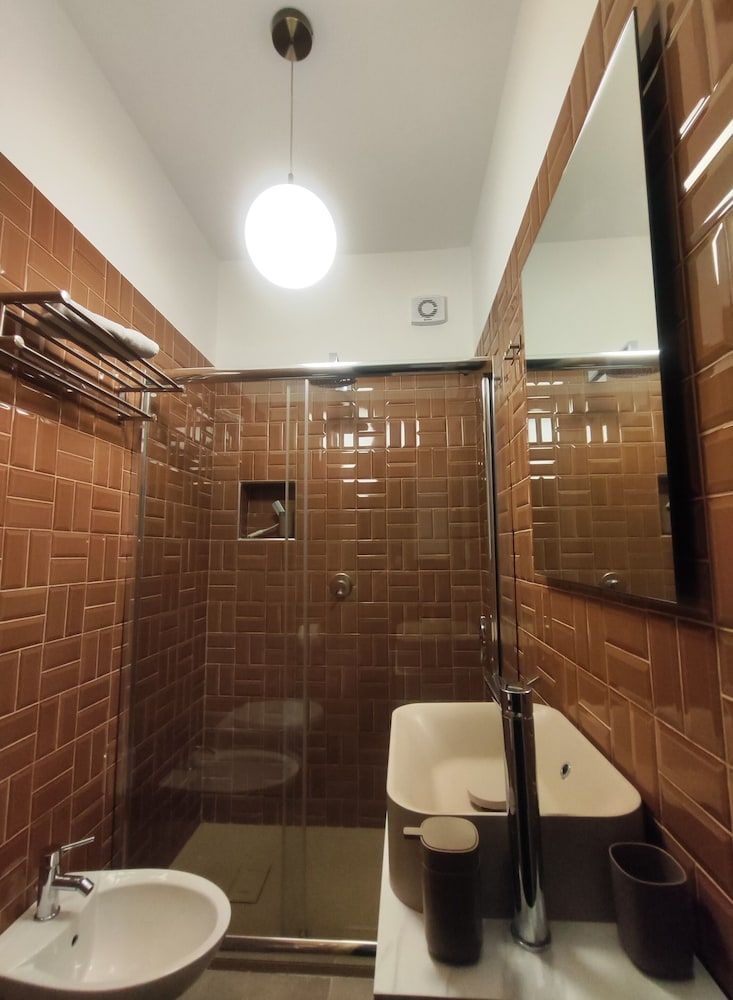 Cloister Inn Comfort Double Room, Private Bathroom, Courtyard View (Pompei) 4