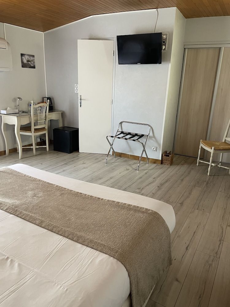 Hôtel Médieval Classic Double Room 2