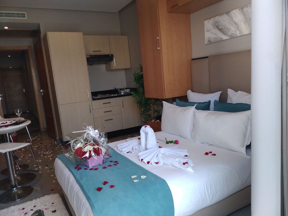 Dayet Ifrah by Rent Inn Studio, 1 Double Bed, Accessible, Kitchenette 2