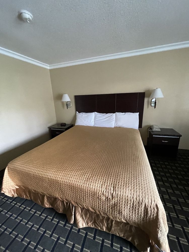 Chino Motel Standard Single Room 3