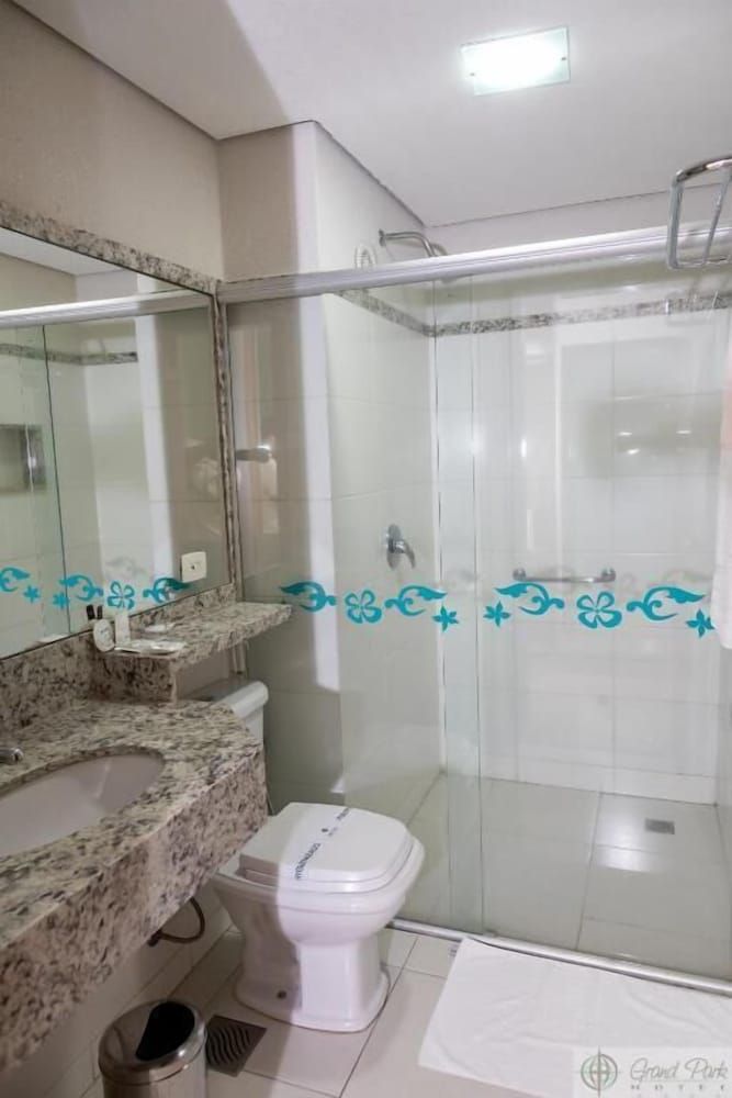 Grand Park Hotel Double Room 6