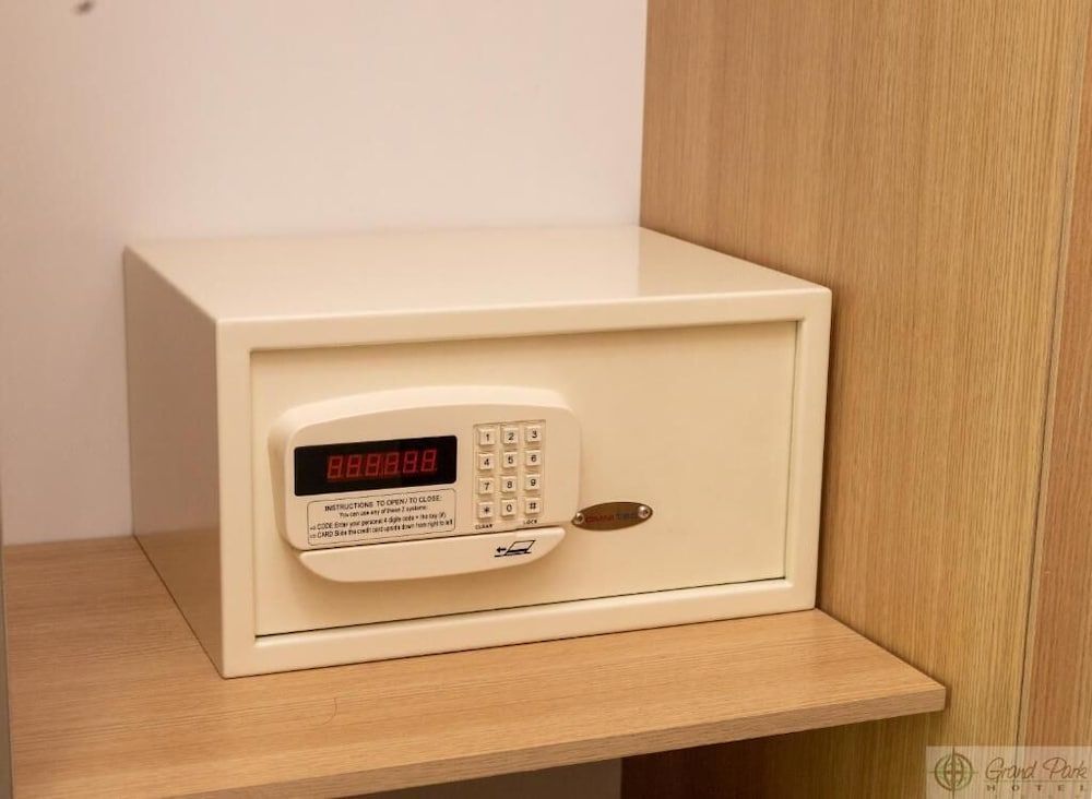 Grand Park Hotel Double Room 3