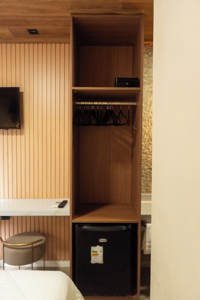 Ipanema Beach Hostel Standard Suite, 1 Queen Bed 5