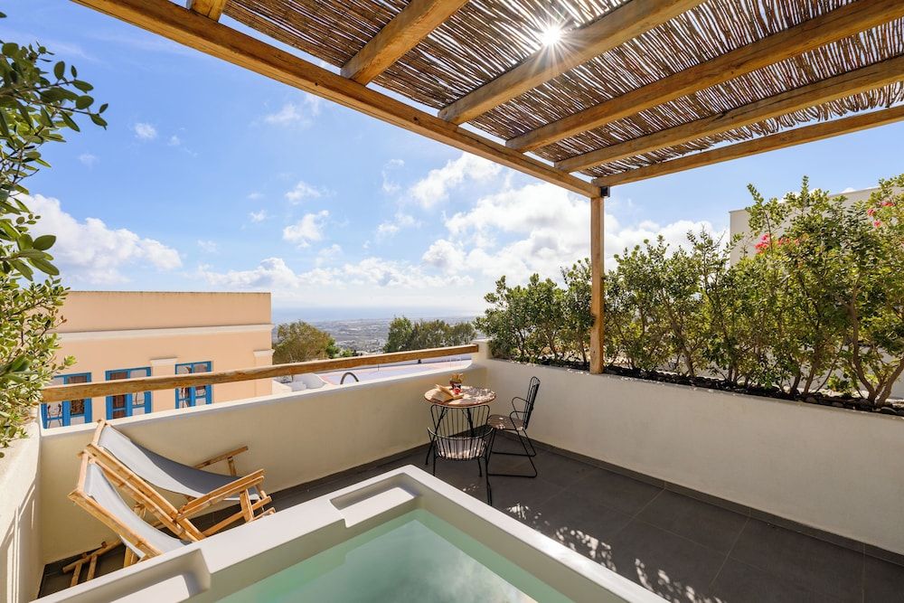 undefined Lemon Suites Santorini 10