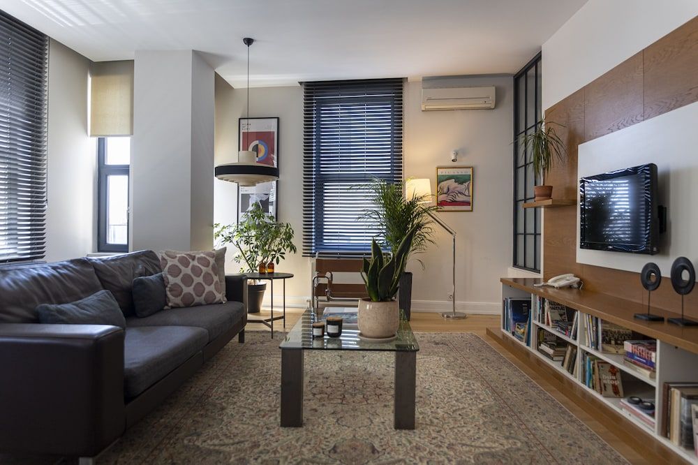 undefined GALATA M84