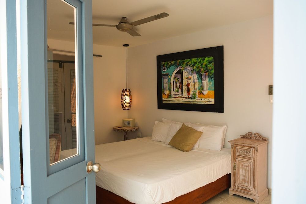Superior Room, Balcony, Pool View