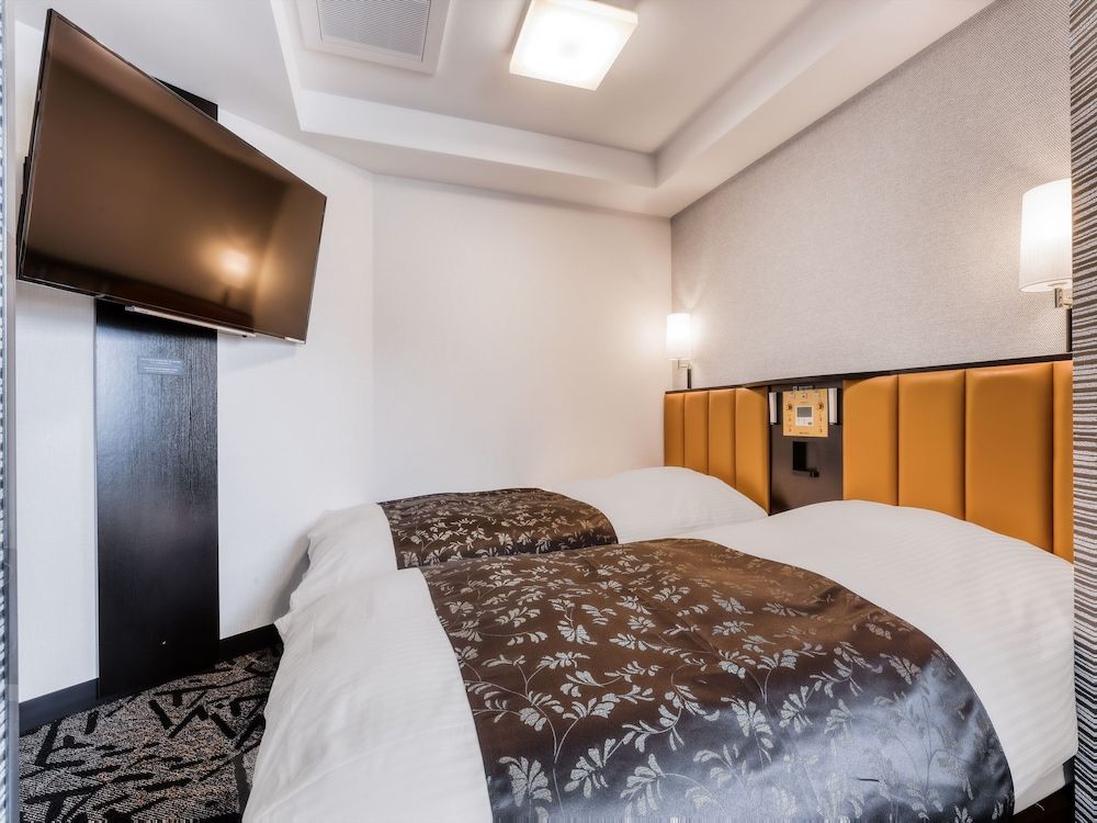 Corner Compact Twin Room