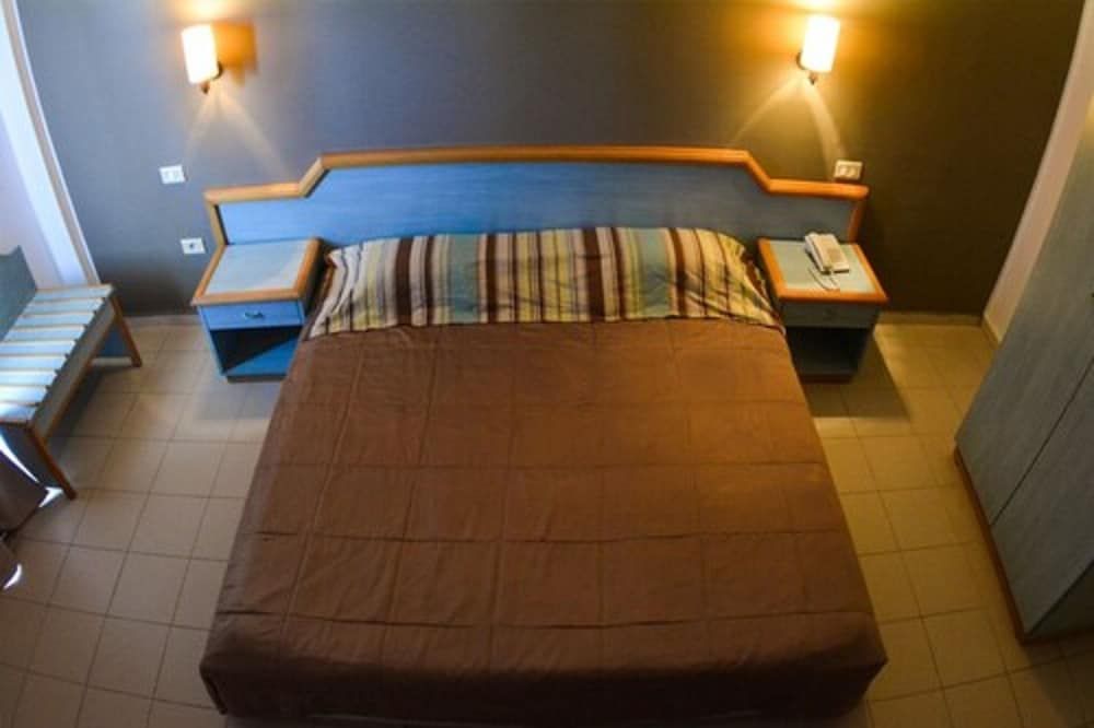 Standard Triple Room, City View