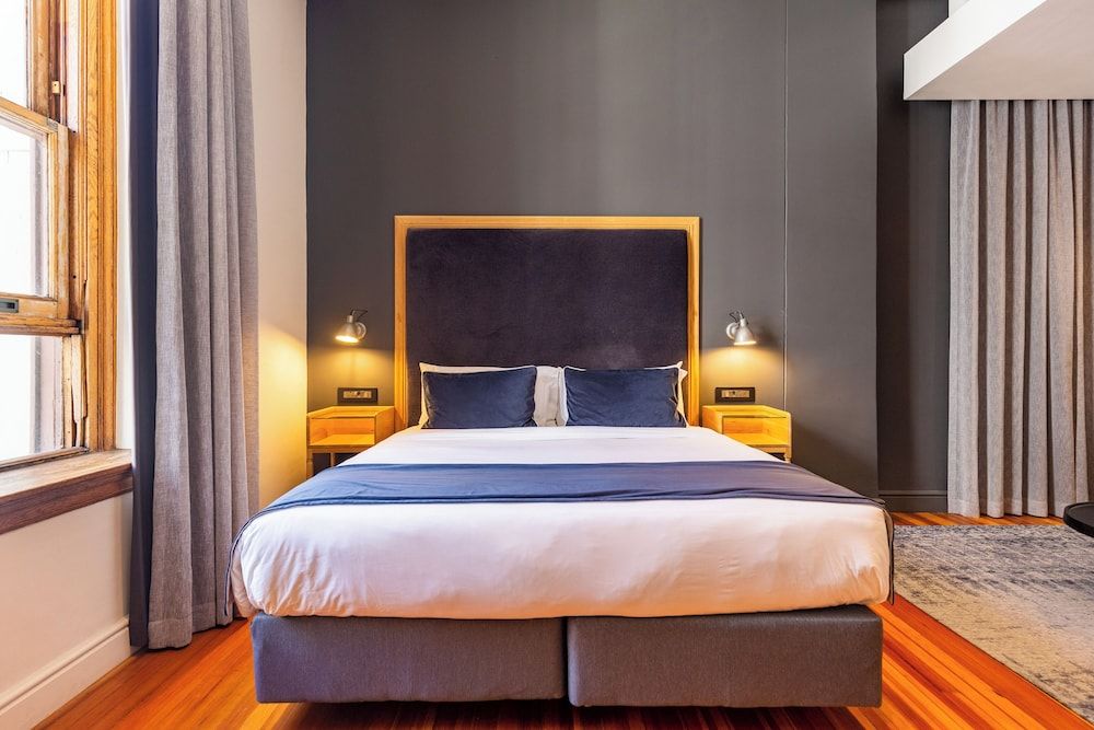 undefined Old Bank Hotel 10