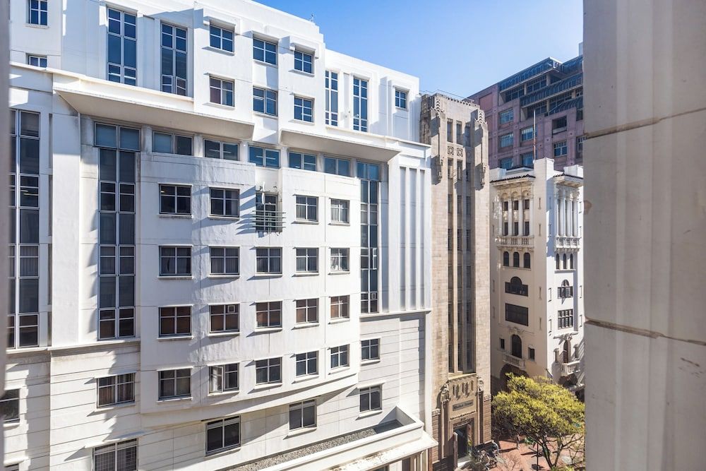 undefined Old Bank Hotel 9