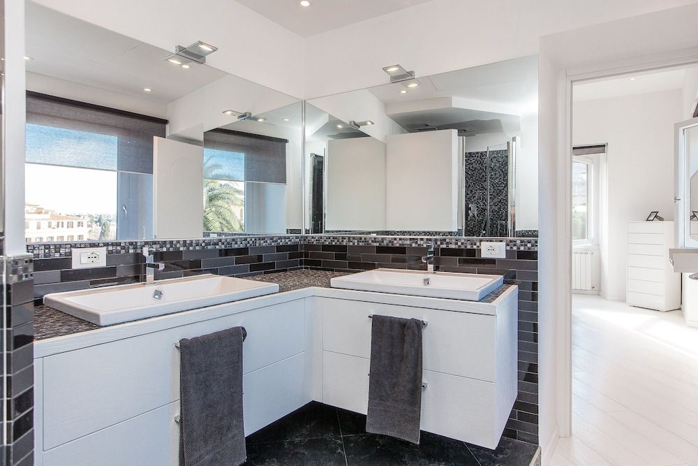 Amazing Colosseo Deluxe Apartment, 2 Bedrooms, City View 12