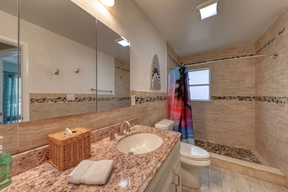 BeachTrail Lodging Family Cottage 6