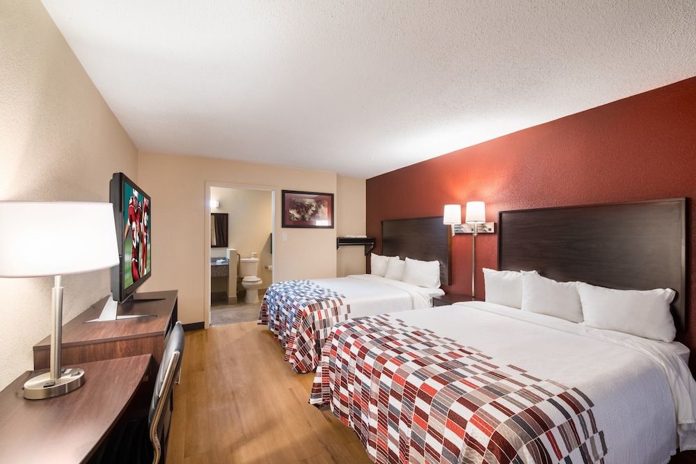 Red Roof Inn Temple Deluxe Room, 2 Queen Beds, Non Smoking