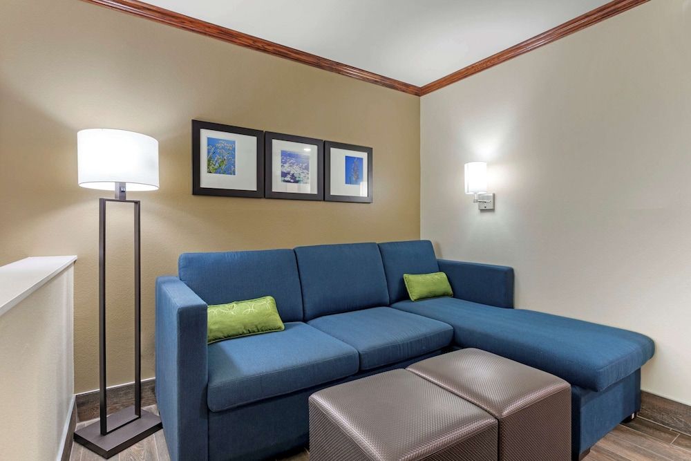 Comfort Suites West Monroe near Ike Hamilton Expo Center King Bed Suite 8