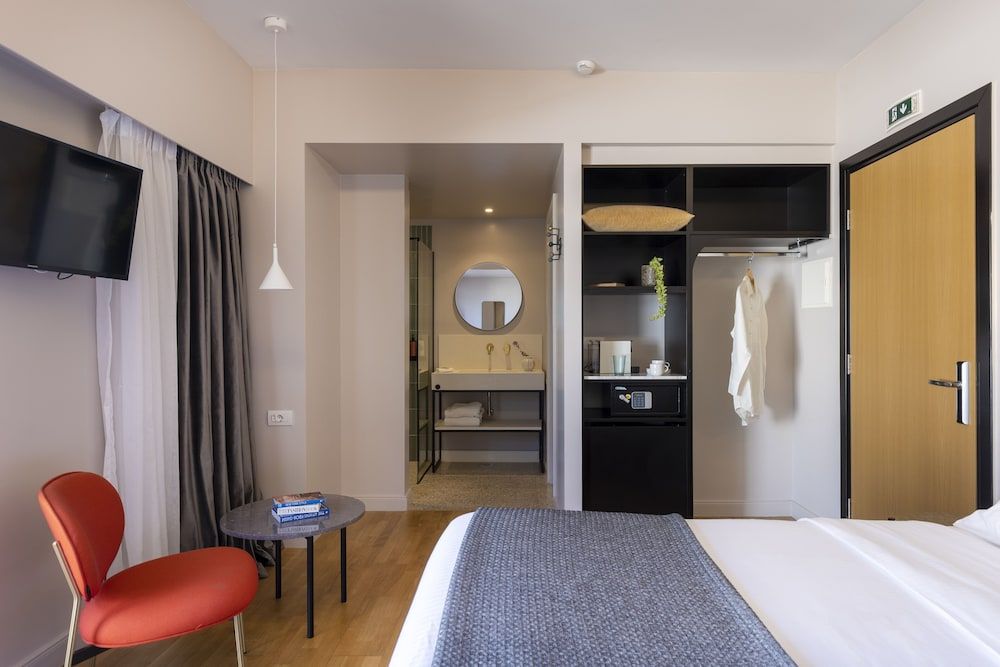 undefined L'Avventura Athens 4