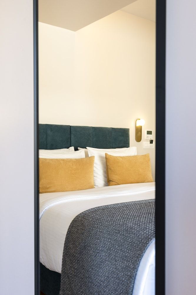 L'Avventura Athens Comfort Double or Twin Room 18