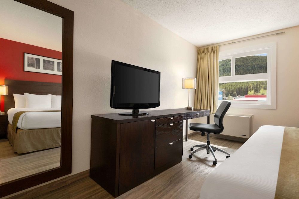 Room, 1 King Bed, Non Smoking