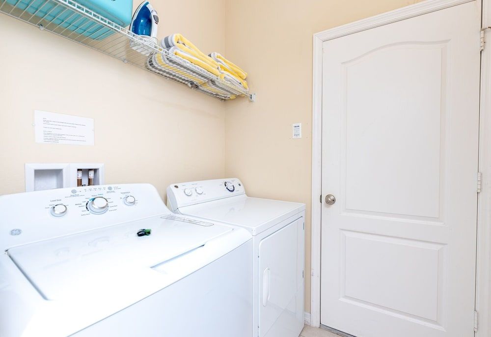 Newly Remodeled 1 story - 5 Bed 5 Bath with Pvt Pool Spa And Game Room Villa, 5 Bedrooms, Non Smoking, Kitchen 10