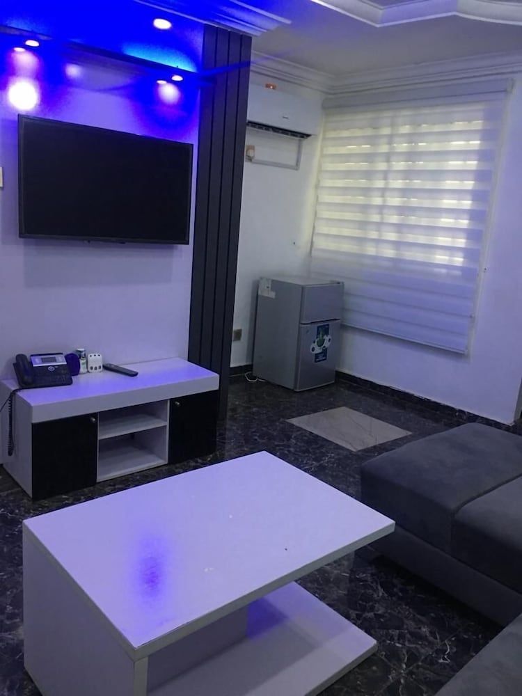 Jaybritt Luxury Apartment Family Apartment 14