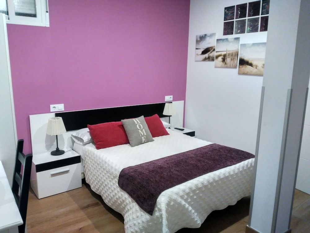 Hostal Bruña Standard Double Room 4