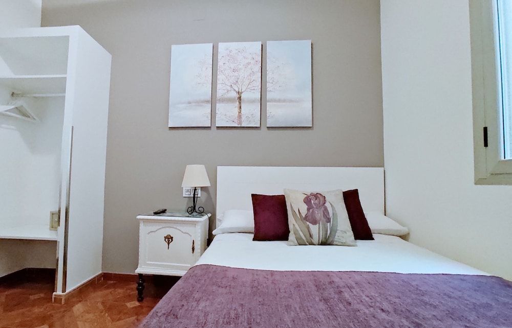 undefined Hostal Bruña 5