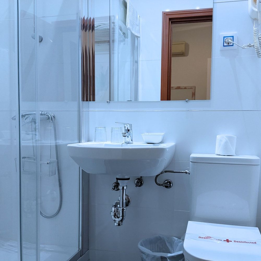 Hostal Bruña Standard Double Room 20