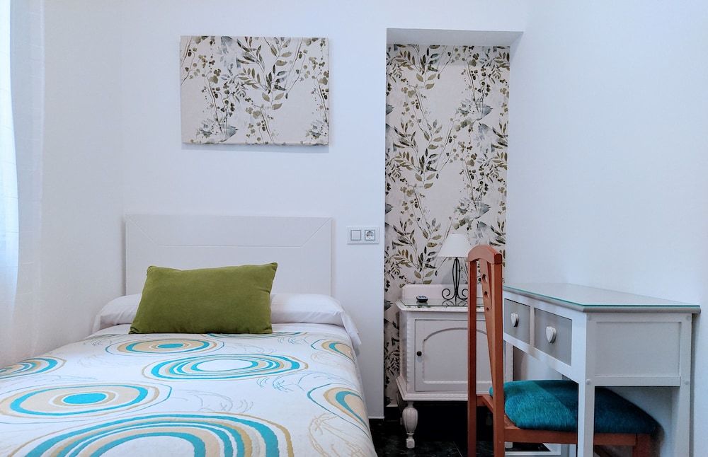 undefined Hostal Bruña 8
