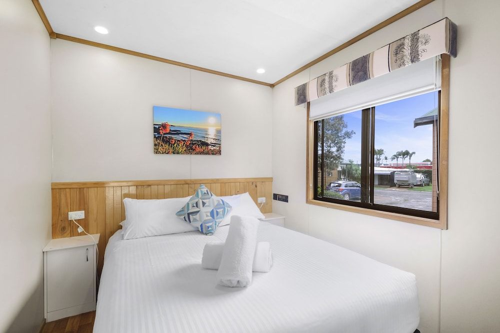 Moruya Holiday Park 2-Bedroom Riverfront Villa (Not Pet Friendly) 2