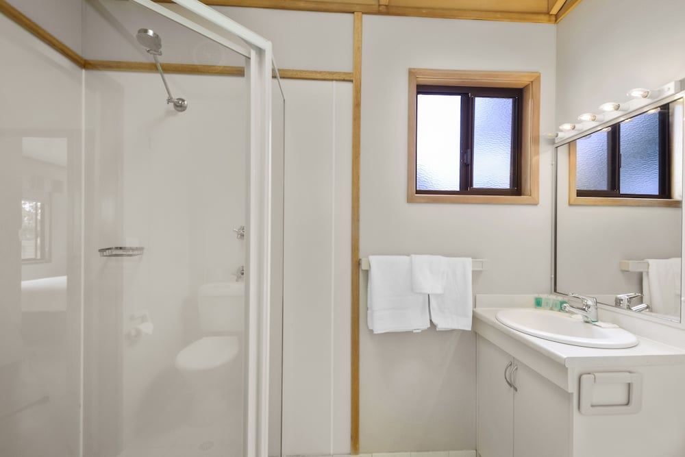 Moruya Holiday Park 2-Bedroom Riverfront Villa (Not Pet Friendly) 5