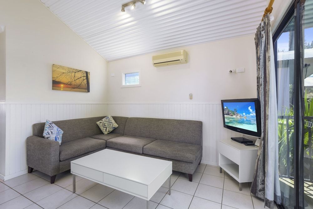 Moruya Holiday Park 2-Bedroom Executive Riverfront Villa (Not Pet Friendly) 5