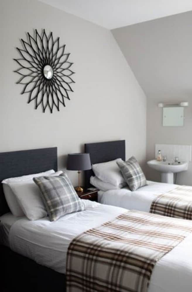 Whitebridge Hotel 