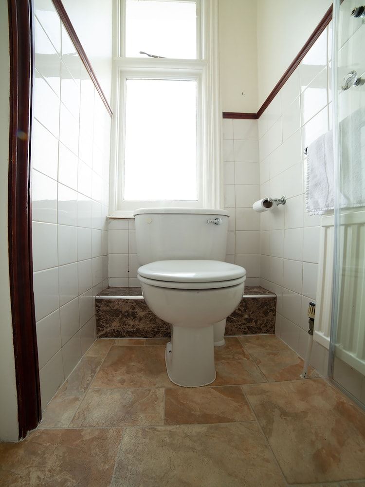 Fines Bayliwick Hotel Standard Single Room 5