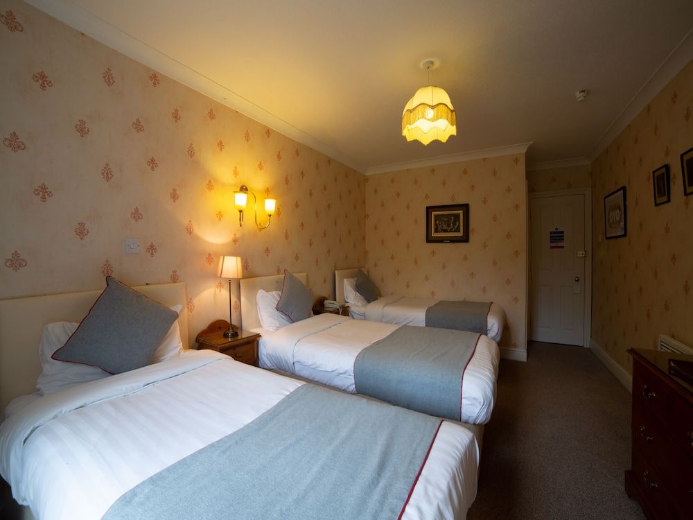 Fines Bayliwick Hotel Standard Triple Room 2