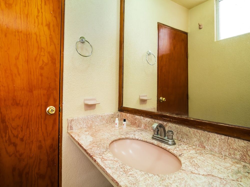 Hotel de La Loma Standard Double Room 7