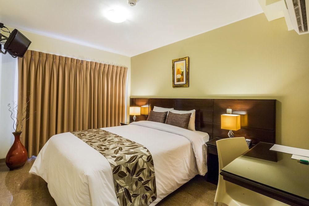 undefined Hotel El Tambo 1 3
