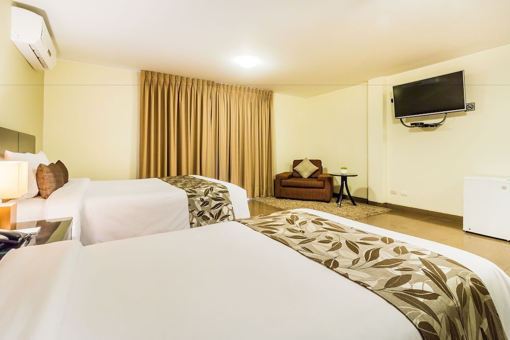 undefined Hotel El Tambo 1