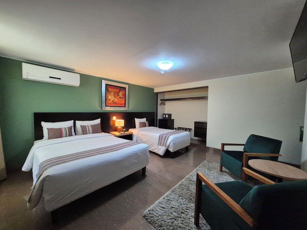 undefined Hotel El Tambo 1 4