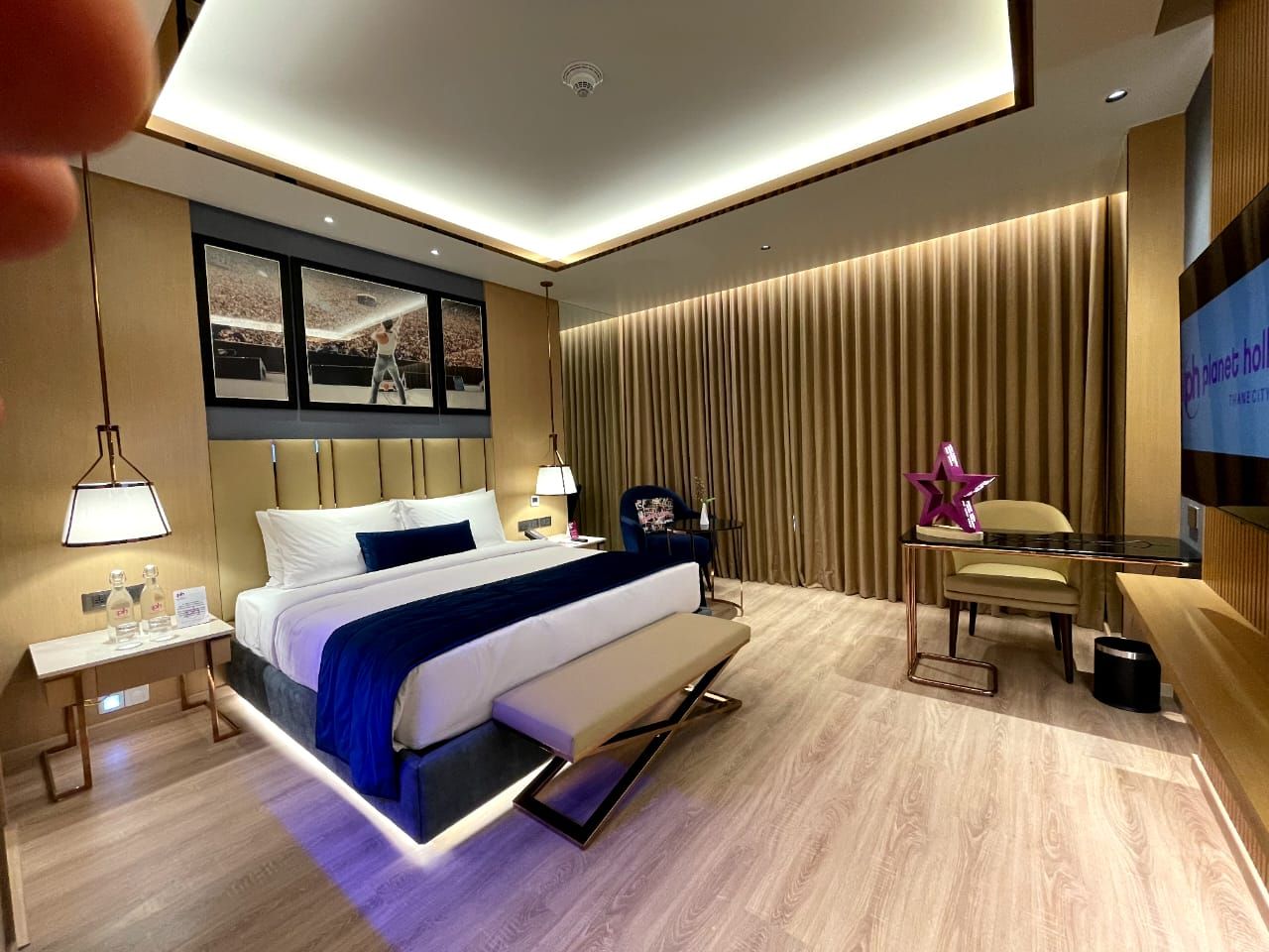 Planet Hollywood Thane City Deluxe 6