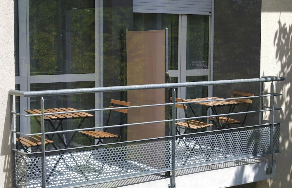 Green Hôtels Bordeaux Arena superior double room balcony or terrasse 7